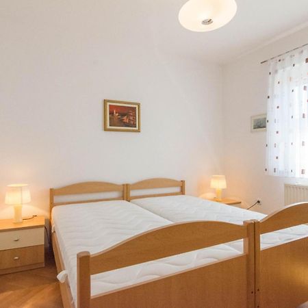 Spacious Apartment On A Great Location -Apartment Kuhta Biograd Na Moru Ngoại thất bức ảnh