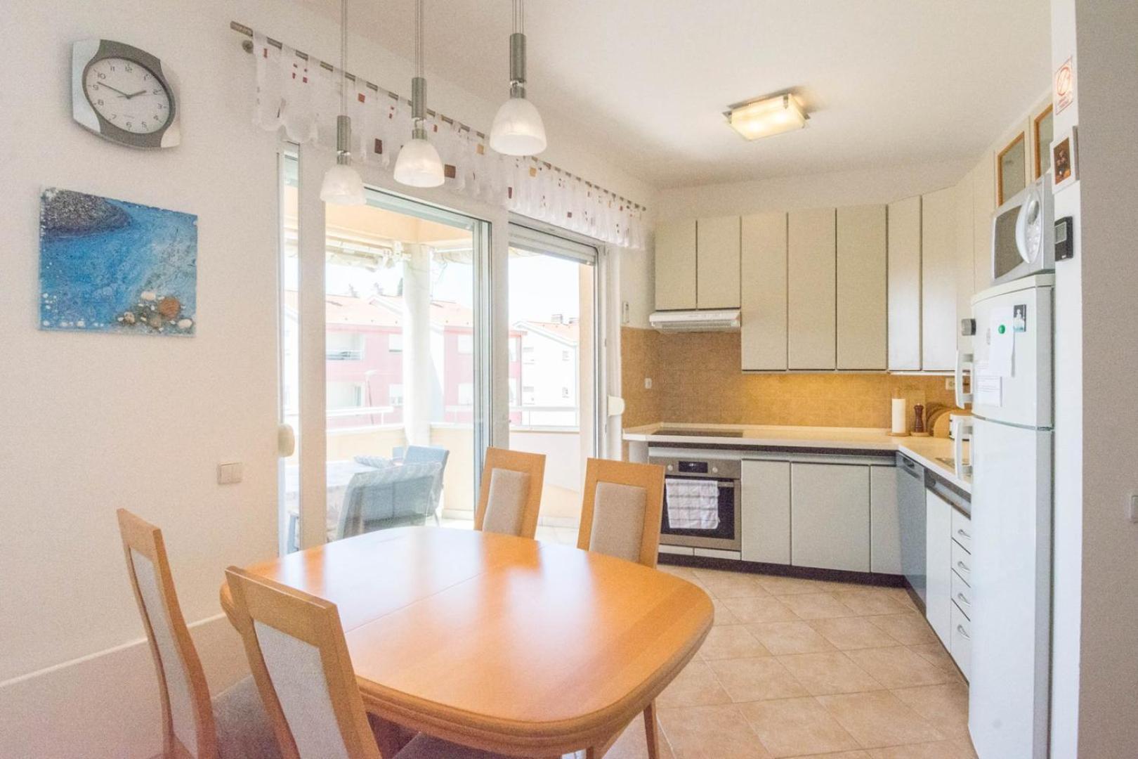 Spacious Apartment On A Great Location -Apartment Kuhta Biograd Na Moru Ngoại thất bức ảnh